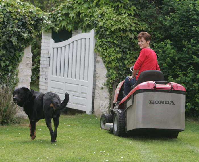 Françoise Bourdin et son Beauceron, Moscou